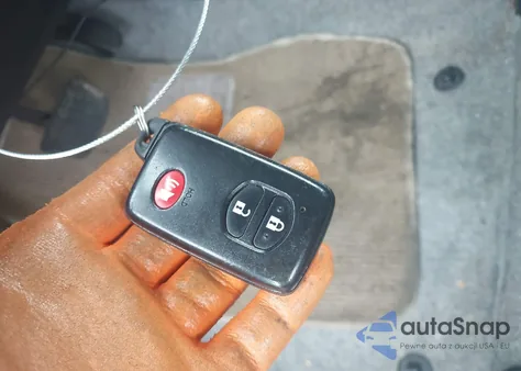 2013 Toyota Prius Four из США, поврежденный, VIN JTDKN3DUXD5635373